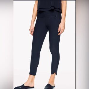 Athleta Stellar dressy ankle Black Leggings Zipper Pockets Scalloped Hem Sz S
